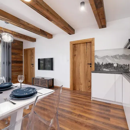 Memorable With Balcony In By Renters 아파트 *